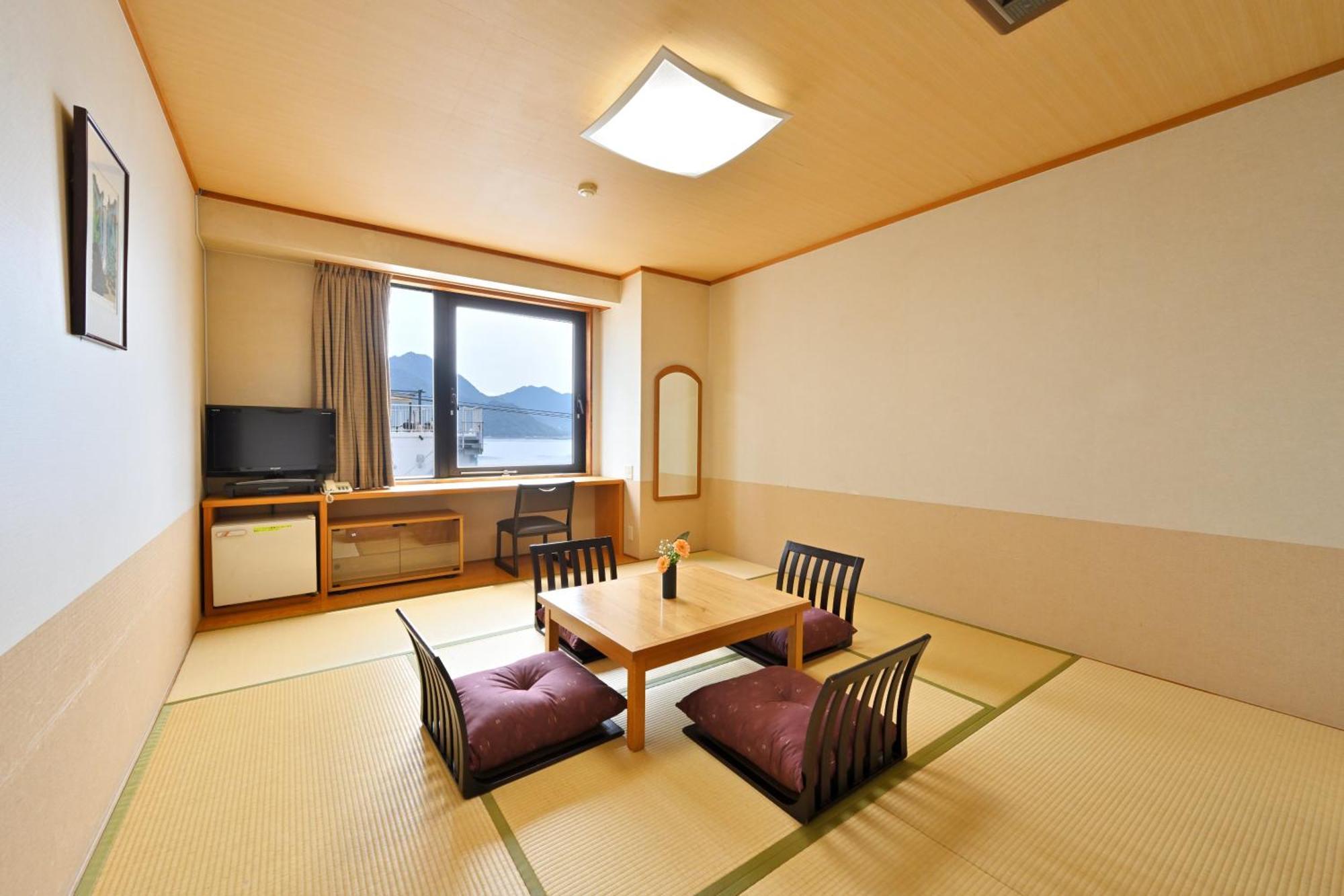 Miyajima Coral Hotel Хацукаити Экстерьер фото