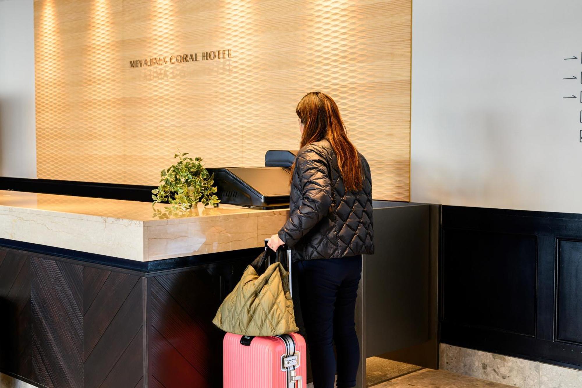 Miyajima Coral Hotel Хацукаити Экстерьер фото